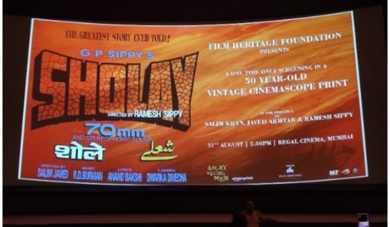 بلاک بسٹر فلم ’شعلے‘ کی 50 برس پرانی وِنٹیج سینما سکوپ پرنٹ میں نمائش